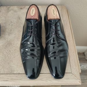 Magnanni size 8, black dress shoe